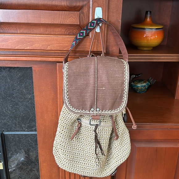 THE SAK- Avalon -Crochet Convertible Backpack- EUC/SFH - Picture 2 of 8